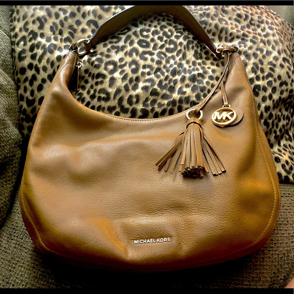 Michael Kors Lydia Lge Acorn/Tan            Genuine Leather Handbag/Hobo Bag